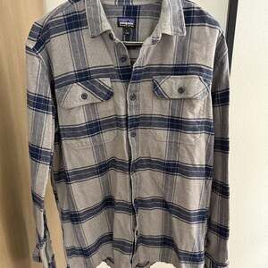 Patagonia Men's Long-Sleeved Organic Cotton Midweight Flannel Shirt